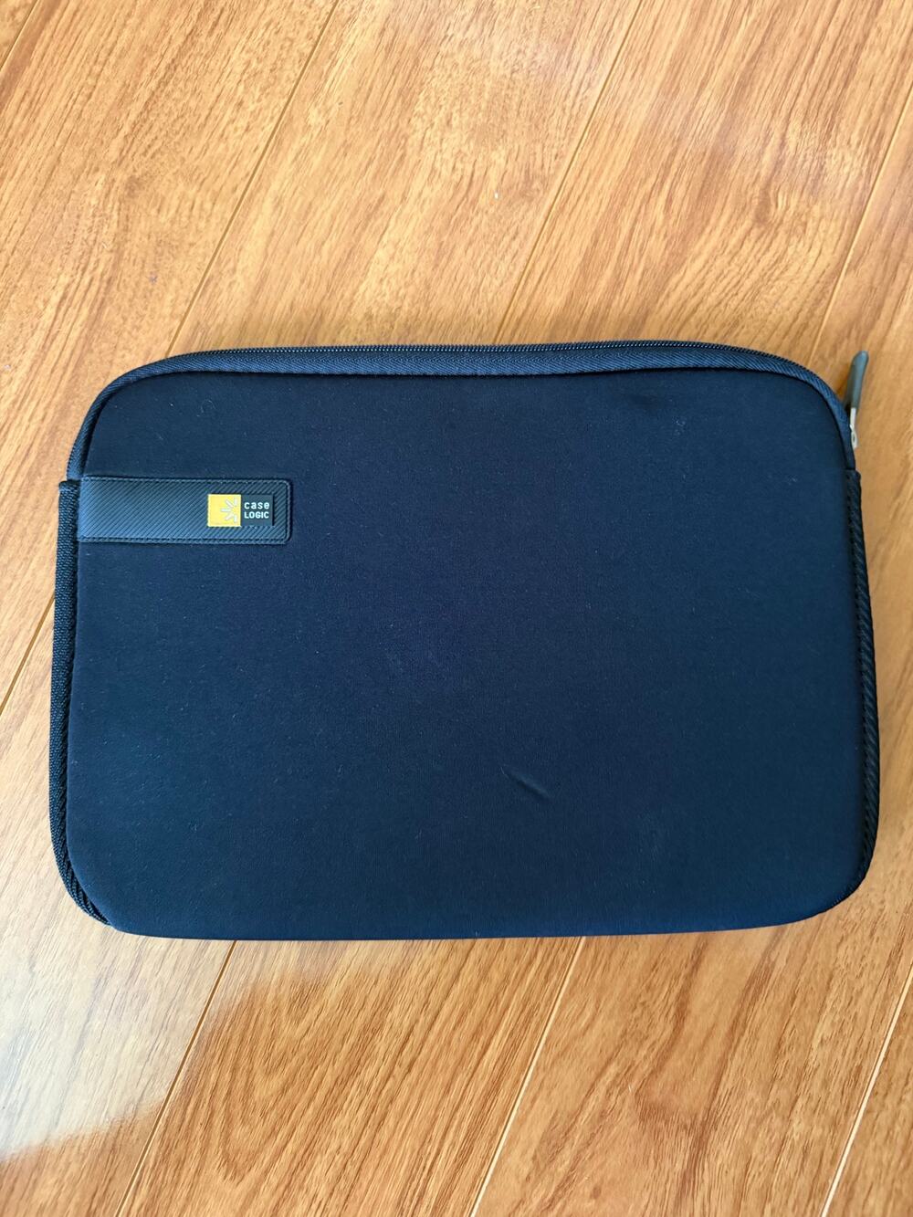 Case Logic Laptop Sleeve 12x9 Black Neoprene Soft Protective Carrying Case Table